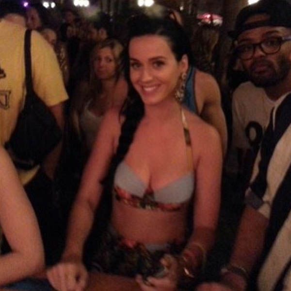 Сексуальные девушки с фестиваля "Coachella 2013"