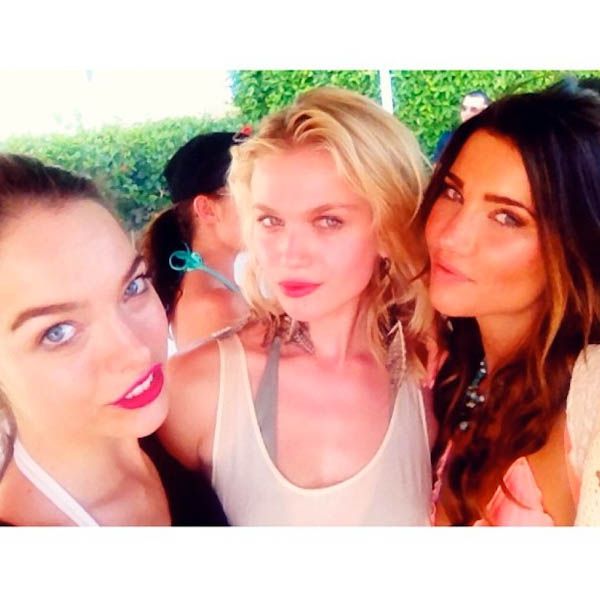 Сексуальные девушки с фестиваля "Coachella 2013"