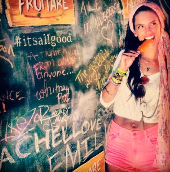 Сексуальные девушки с фестиваля "Coachella 2013"