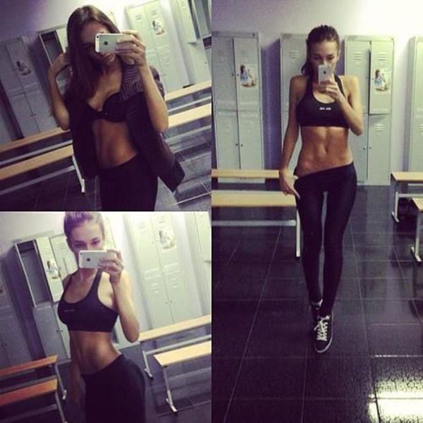 Стройные девушки в обтягивающем трико