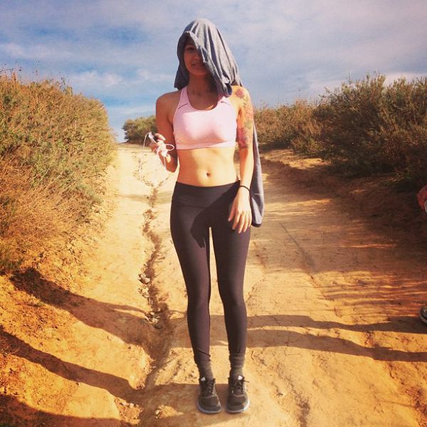 Стройные девушки в обтягивающем трико