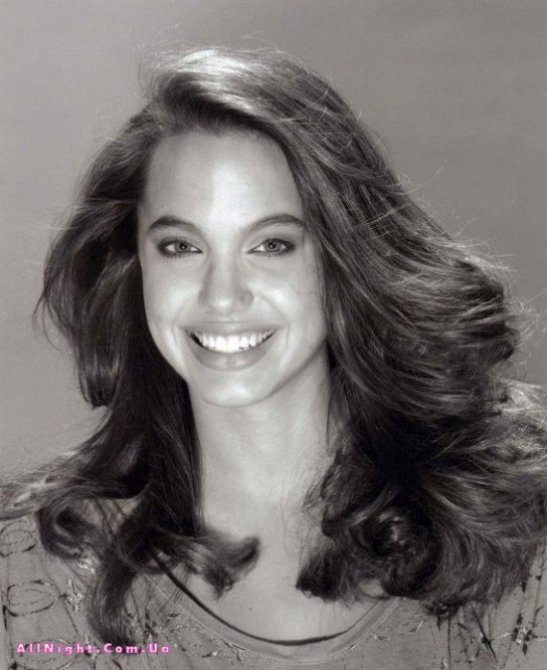 Дерзкая и молодая Анджелина Джоли