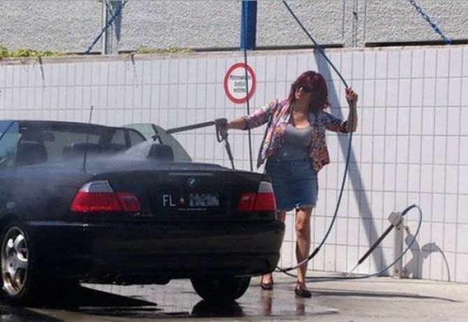 Девушки за рулем