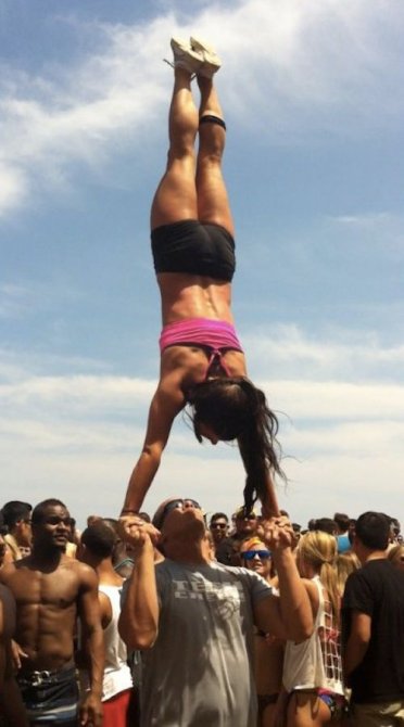 Стройные девушки, которые следят за своей фигурой