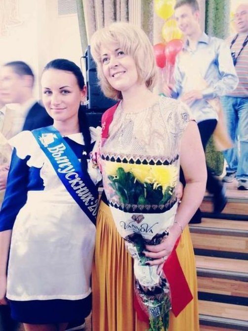 Выпускницы на последнем звонке 2013