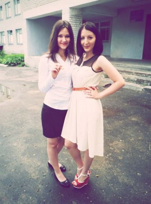 Выпускницы на последнем звонке 2013