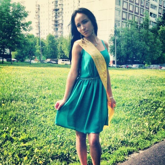 Выпускницы на последнем звонке 2013