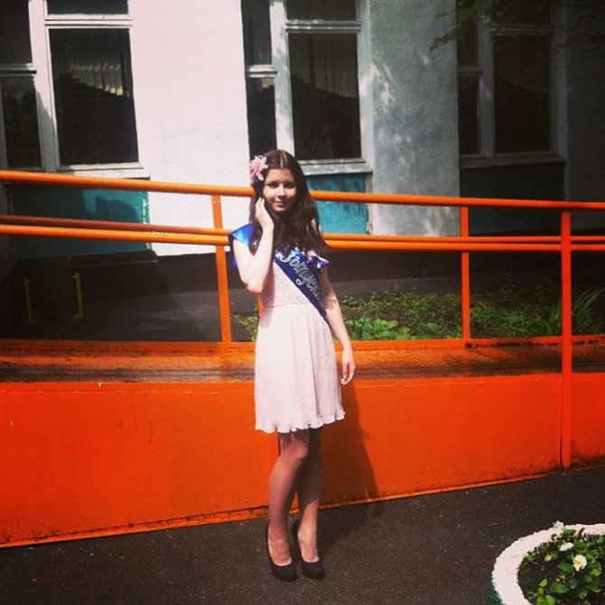 Выпускницы на последнем звонке 2013