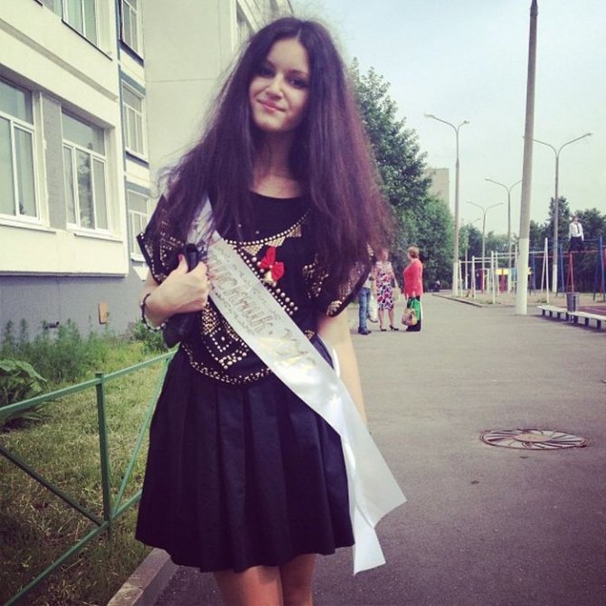 Выпускницы на последнем звонке 2013