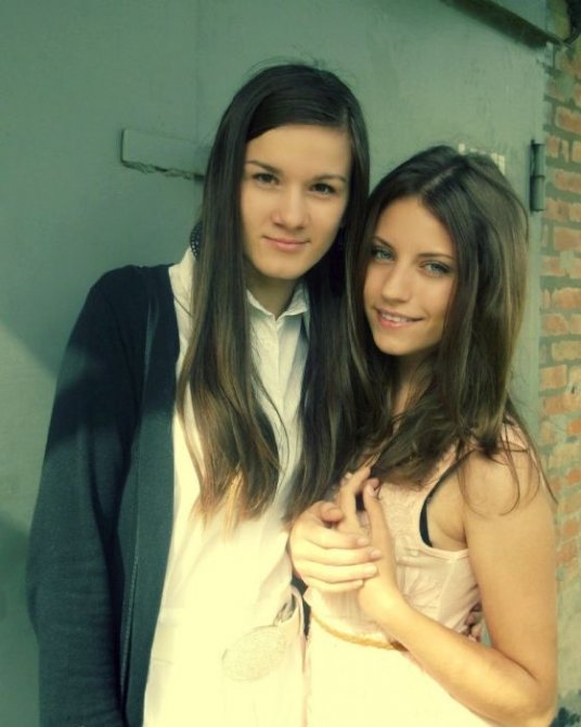 Выпускницы на последнем звонке 2013