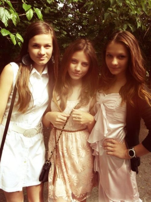 Выпускницы на последнем звонке 2013