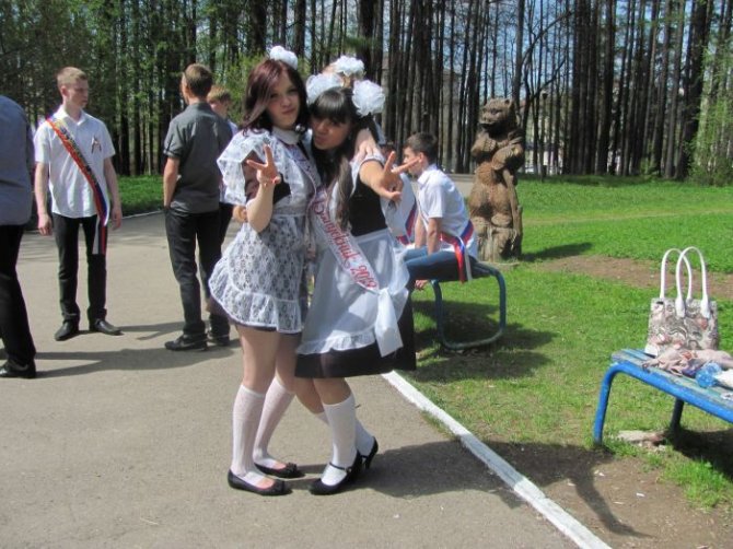 Выпускницы на последнем звонке 2013