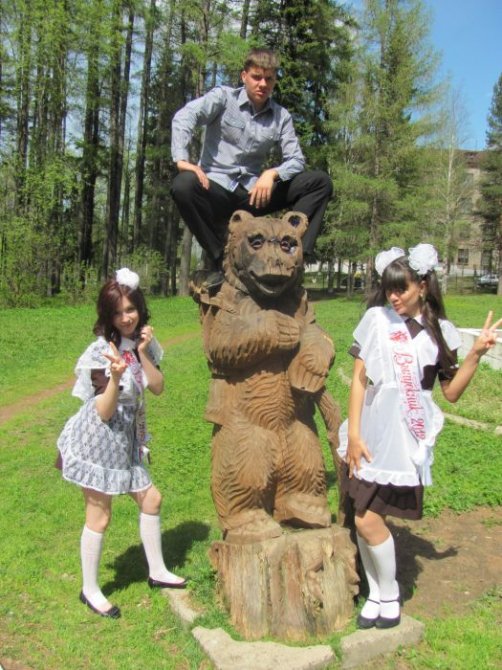 Выпускницы на последнем звонке 2013