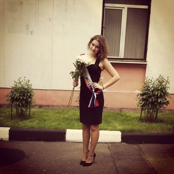 Выпускницы на последнем звонке 2013