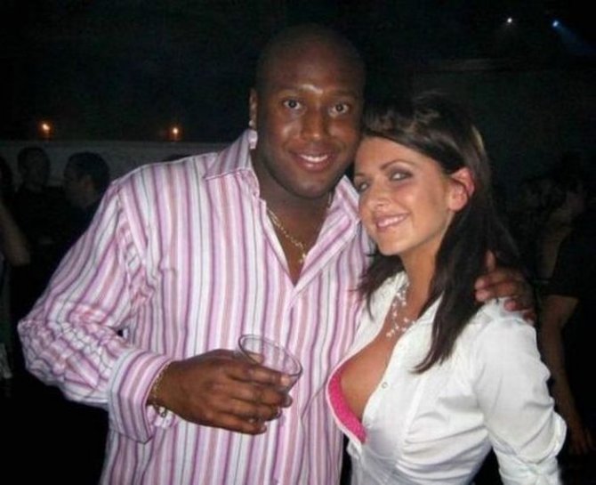 Девушки с шикарным декольте