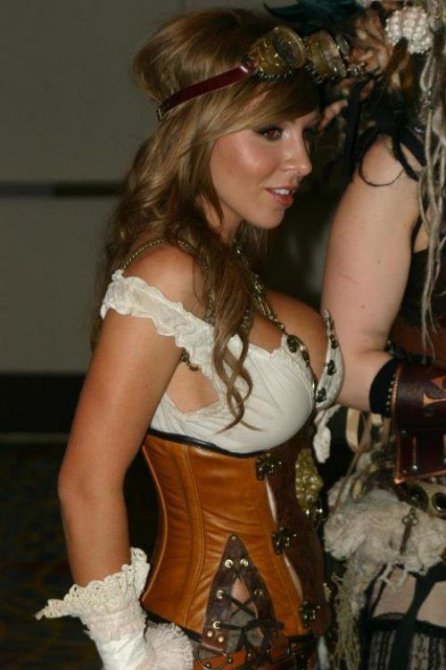 Красивые девушки с большим бюстом