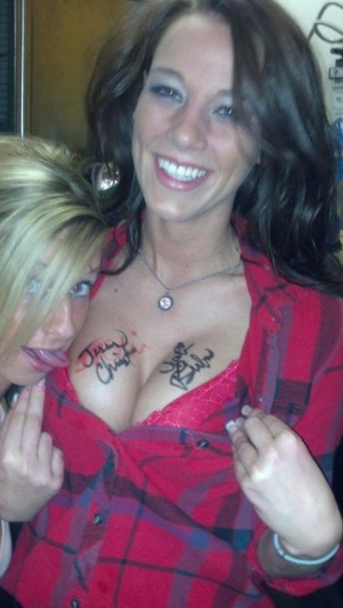 Красивые девушки с большим бюстом