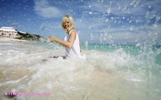 Natasha Bedingfield в отпуске