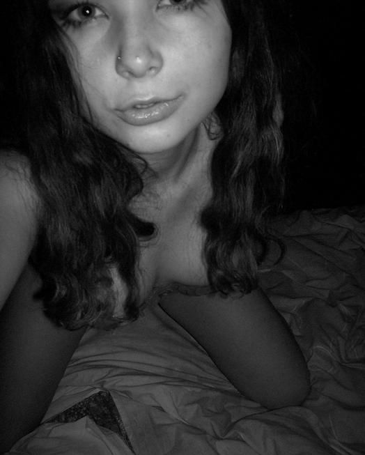 Откровенные частные снимки девушек из соц сетей. Часть 2