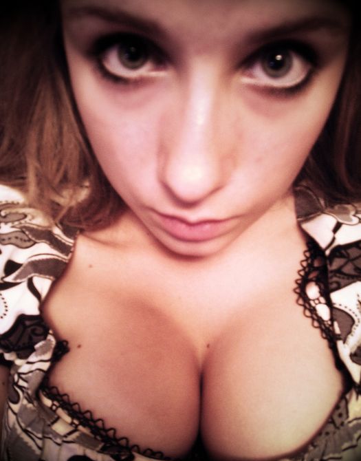 Откровенные частные снимки девушек из соц сетей. Часть 2