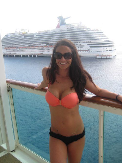 Красивые девушки с большой грудью