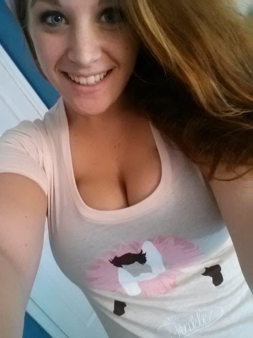 Красивые девушки с большой грудью