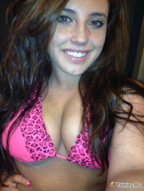 Стройные девушки с большим бюстом