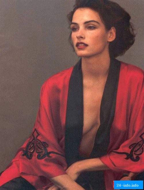 Голая Фамке Янссен