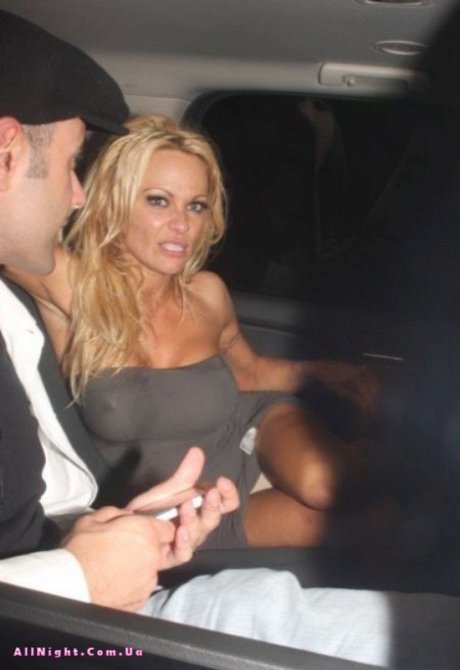 Пьяная Памела Андерсон