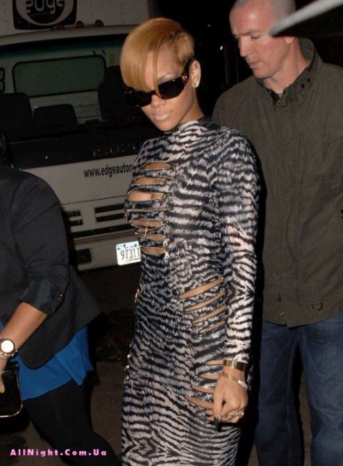 Новое платье Рианны