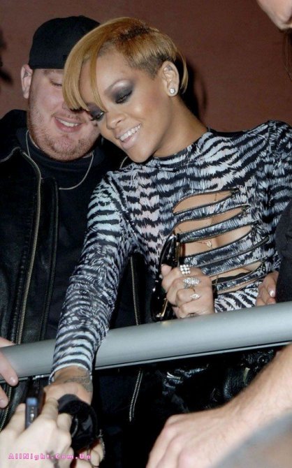 Новое платье Рианны