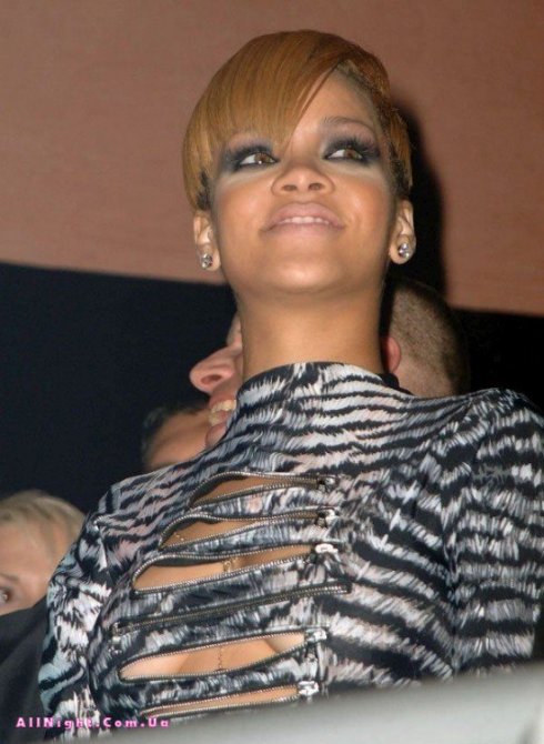 Новое платье Рианны