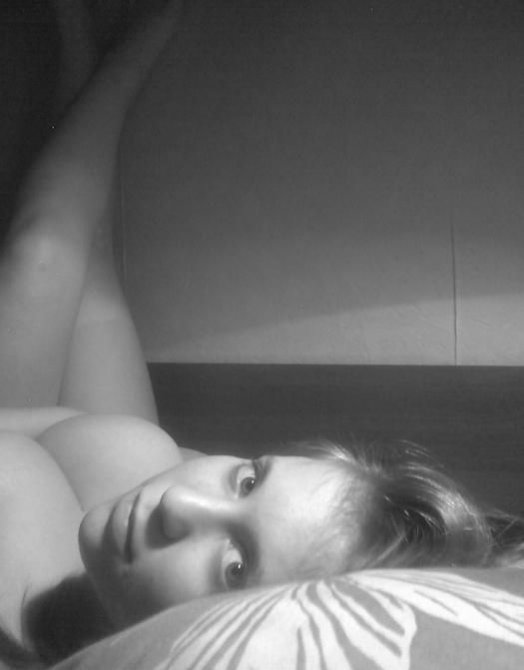 Откровенные частные снимки девушек из соц сетей. Часть 2