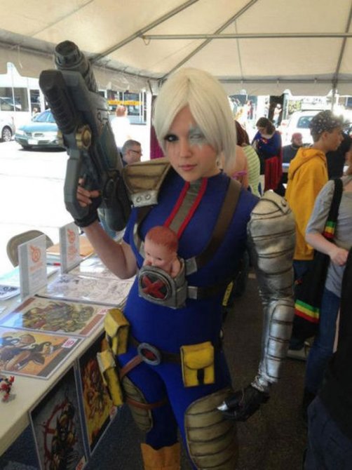 Красивые девушки в косплей костюмах