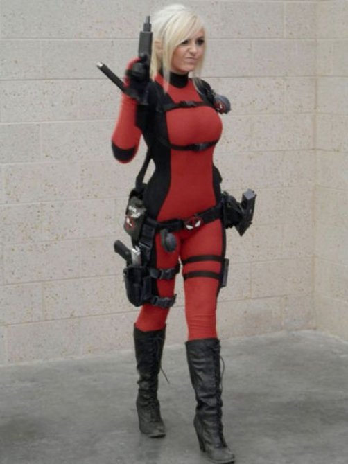 Красивые девушки в косплей костюмах