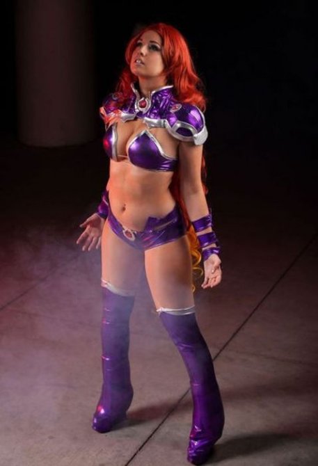 Красивые девушки в косплей костюмах