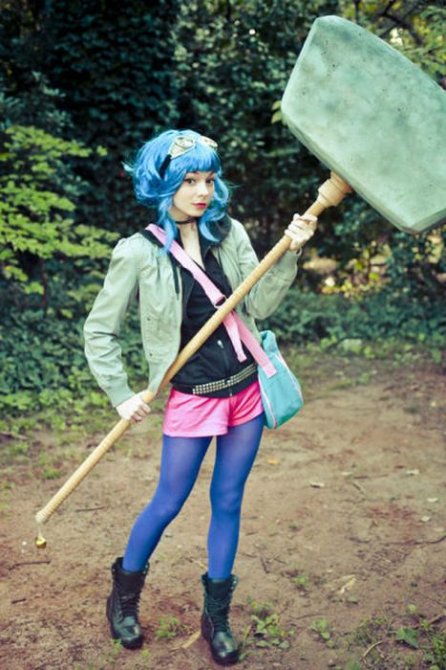 Красивые девушки в косплей костюмах
