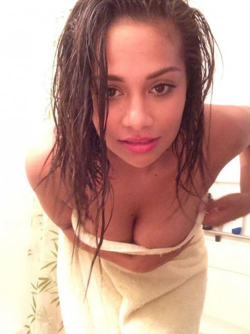 Девушки в полотенцах