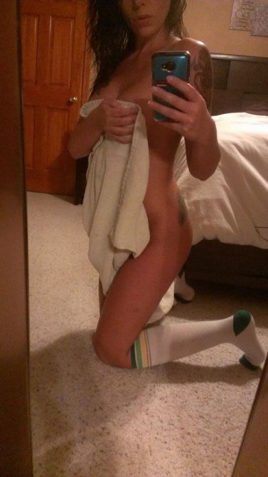 Девушки в полотенцах