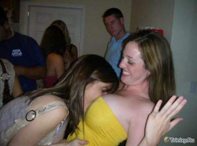 Пьяные девушки отрываются на полную катушку