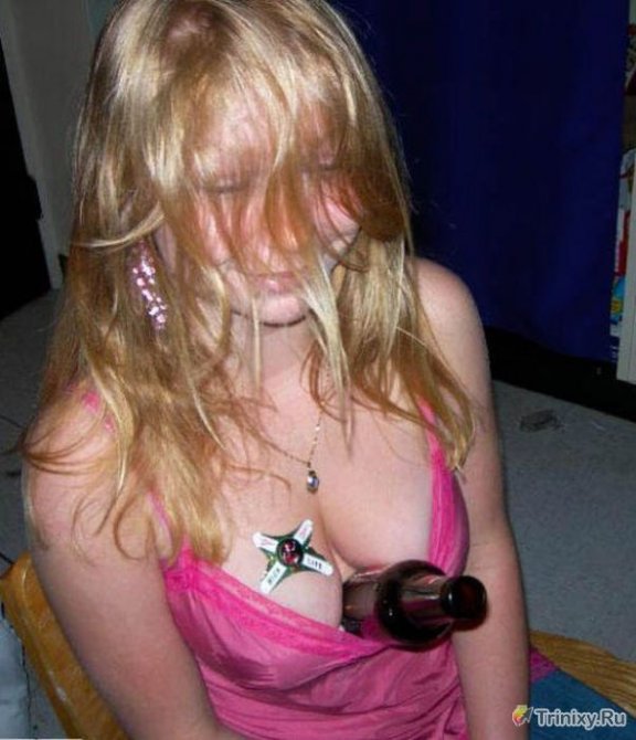 Пьяные девушки отрываются на полную катушку