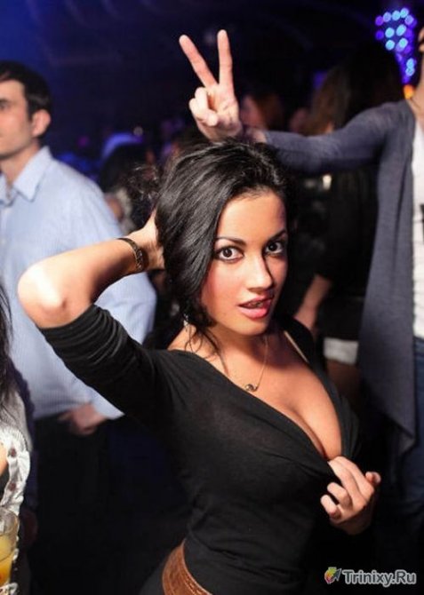 Пьяные девушки отрываются на полную катушку