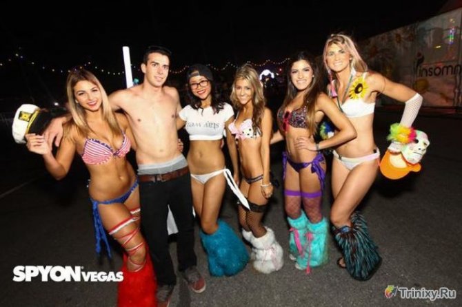Сексуальные красотки с фестиваля электронной музыки в Лас-Вегасе