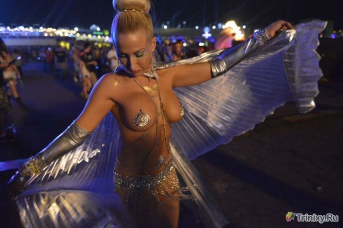 Сексуальные красотки с фестиваля электронной музыки в Лас-Вегасе