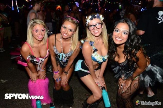 Сексуальные красотки с фестиваля электронной музыки в Лас-Вегасе