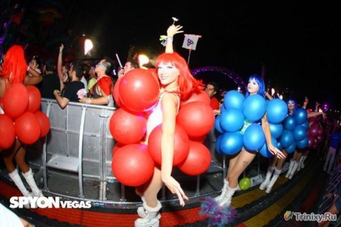 Сексуальные красотки с фестиваля электронной музыки в Лас-Вегасе