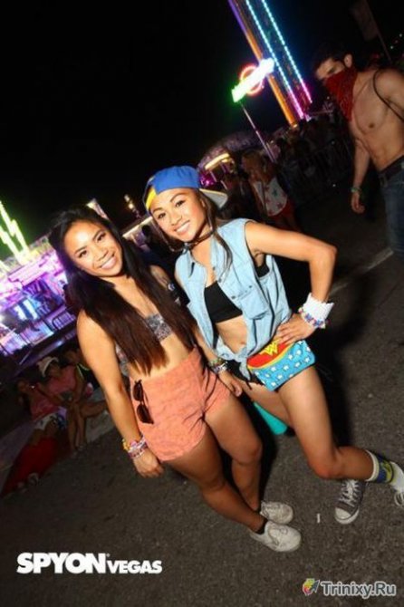 Сексуальные красотки с фестиваля электронной музыки в Лас-Вегасе