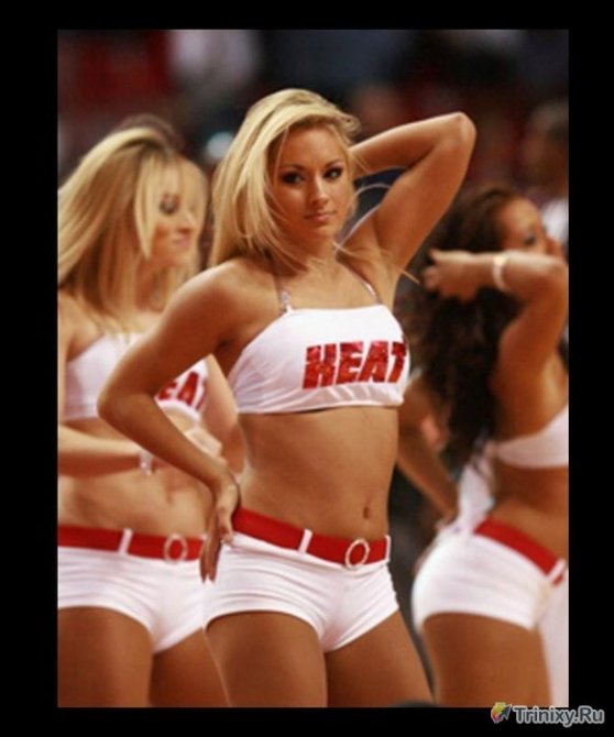 Симпатичные чирлидеры