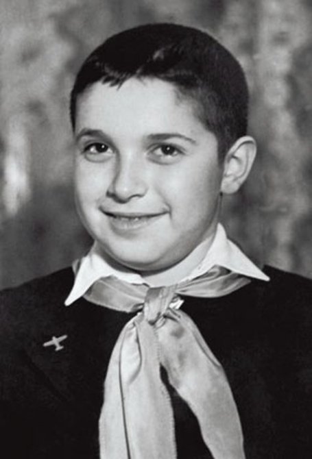 Как выглядели знаменитые люди в детстве