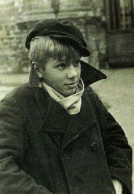 Как выглядели знаменитые люди в детстве